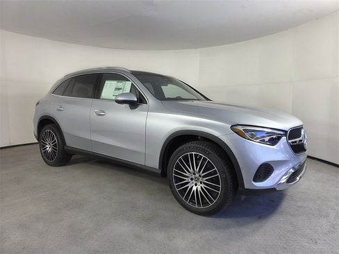 New 2026 Mercedes-Benz GLC 300 image 1
