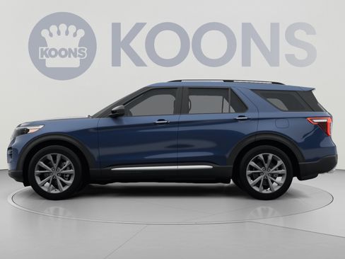 Used 2023 Ford Explorer XLT w/ Equipment Group 202A AWD/4WD image 2