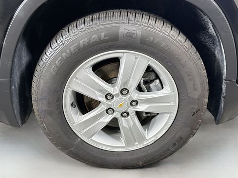 Used 2021 Chevrolet Trax LS w/ Tint and Cruise Package FWD image 31