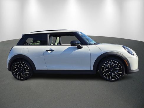 Used 2025 MINI Cooper S image 8