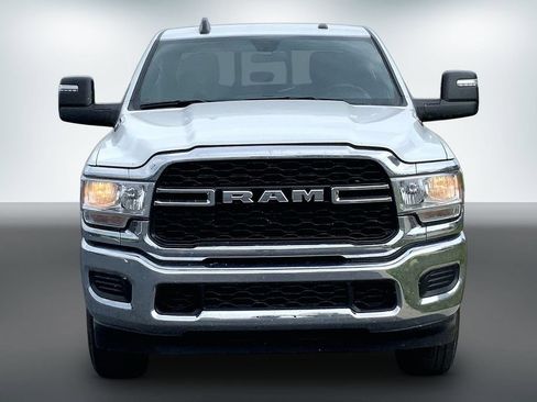 Used 2024 RAM 2500 Tradesman w/ Chrome Appearance Group AWD/4WD image 7