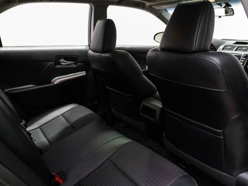 Used 2012 Toyota Camry SE image 38