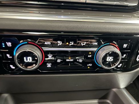 Used 2024 Chevrolet Silverado 3500 High Country w/ High Country Premium Package image 16