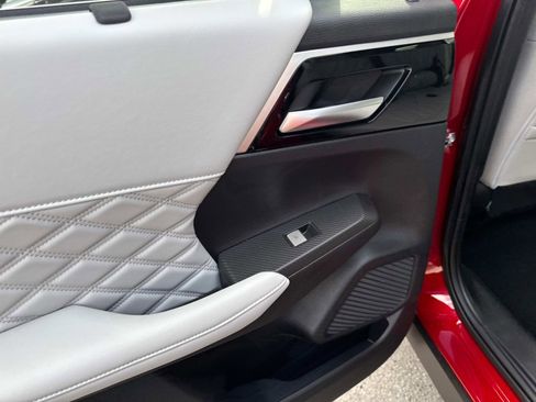 New 2025 Mitsubishi Outlander SEL AWD/4WD image 11