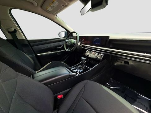 Certified 2025 Hyundai Tucson SE FWD image 26