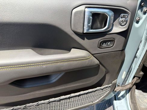 New 2026 Jeep Wrangler Unlimited Sahara AWD/4WD image 8