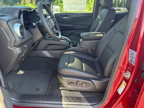 New 2026 Chevrolet Colorado LT w/ LT Convenience Package AWD/4WD image 8