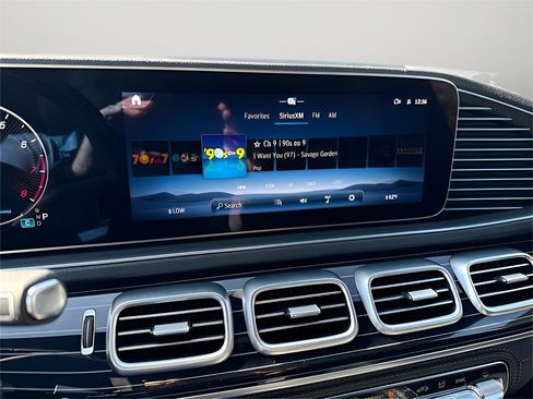 New 2025 Mercedes-Benz GLS 580 4MATIC image 16