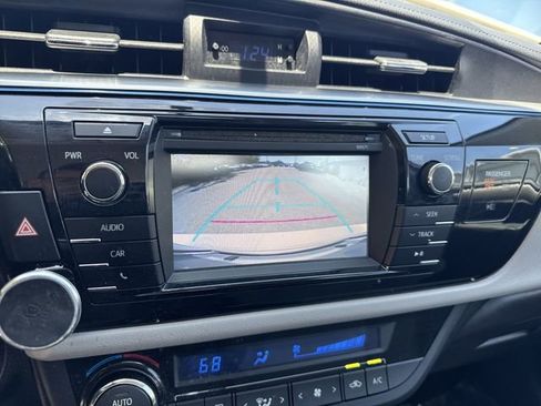 Used 2016 Toyota Corolla LE FWD image 20