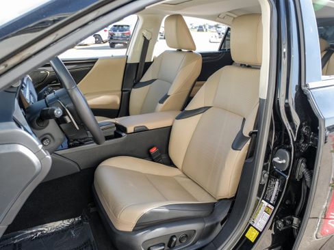 Used 2020 Lexus ES 300h 300h image 30