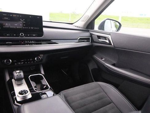 Used 2025 Mitsubishi Outlander SE AWD/4WD image 27