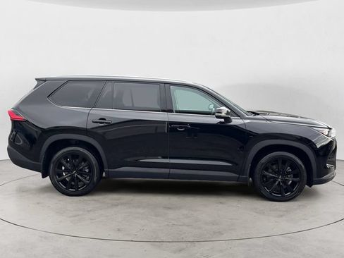 Used 2024 Toyota Grand Highlander AWD image 4
