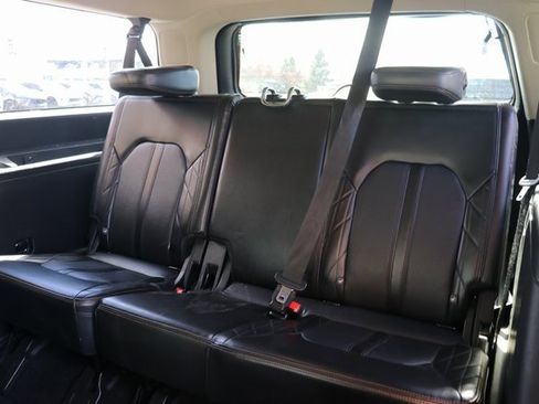 Used 2019 Ford Expedition Max Platinum image 12