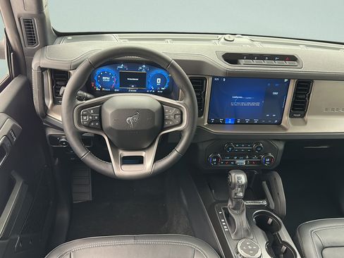 New 2026 Ford Bronco Outer Banks w/ Sasquatch Package AWD/4WD image 10