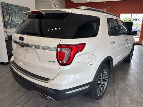 Used 2018 Ford Explorer Platinum AWD/4WD image 9