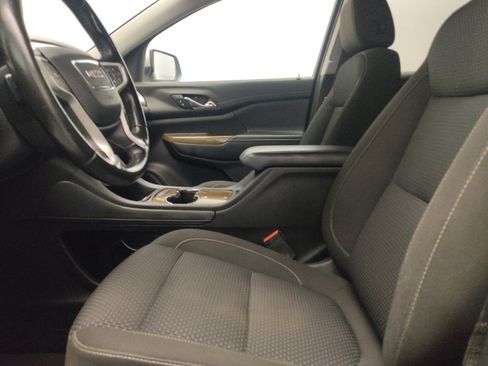Used 2020 GMC Acadia SLE FWD image 17