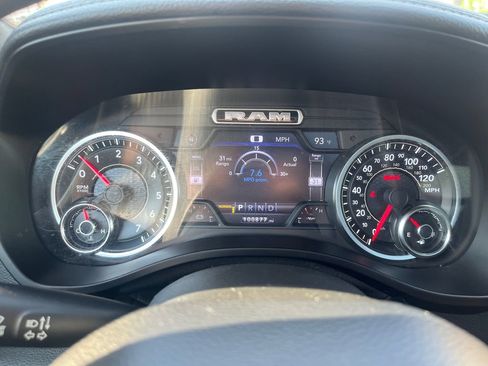 Used 2019 RAM 1500 Laramie AWD/4WD image 31