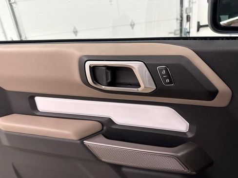 Used 2023 Ford Bronco Wildtrak AWD/4WD image 30