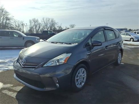 Used 2013 Toyota Prius V Two image 3