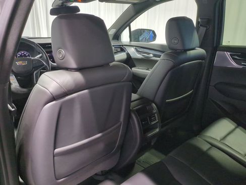 Used 2020 Cadillac XT5 Premium Luxury w/ LPO, Floor Liner Package image 22