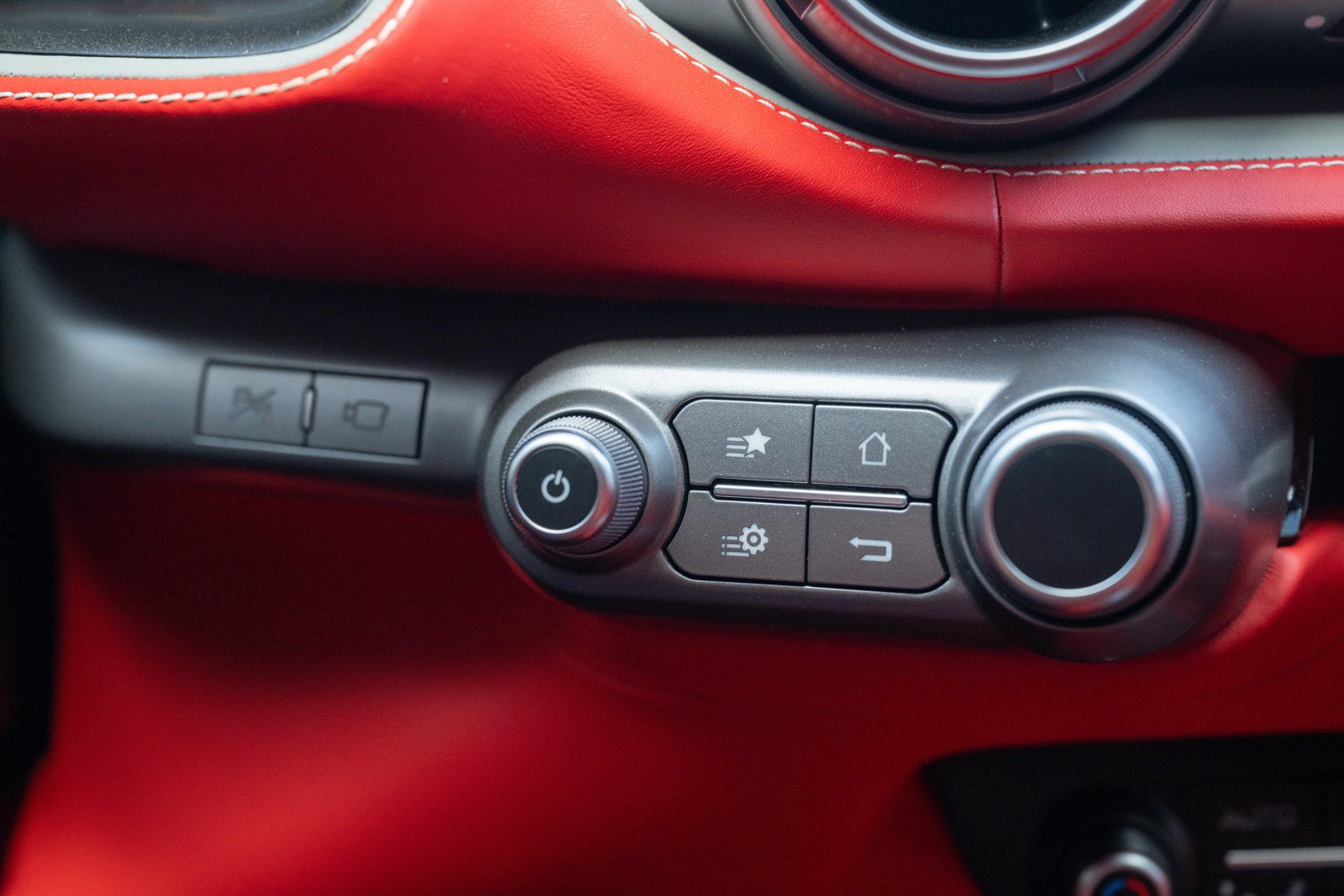 Certified 2022 Ferrari 812 GTS RWD image 38