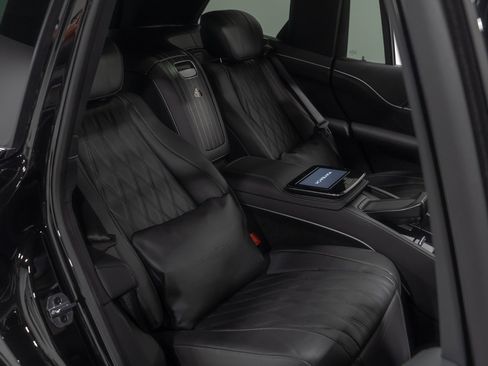 Used 2025 Mercedes-Benz Maybach GLS 600 4MATIC image 81