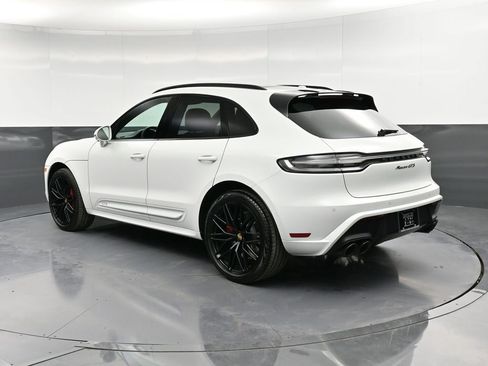 Certified 2025 Porsche Macan GTS AWD/4WD image 3