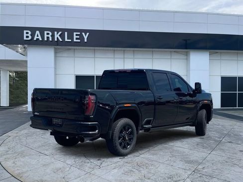 Certified 2025 GMC Sierra 2500 AT4 AWD/4WD image 3
