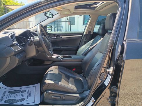 Used 2016 Honda Civic Touring image 10