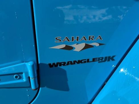 Used 2018 Jeep Wrangler Sahara w/ Connectivity Group image 27