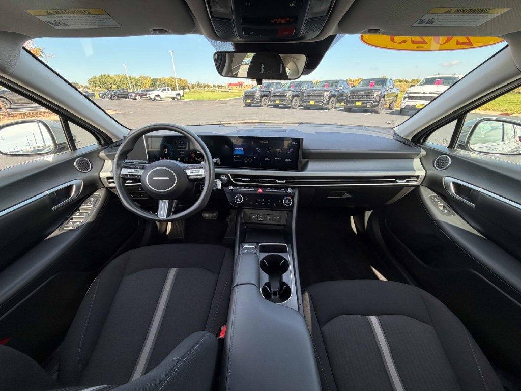 Used 2025 Hyundai Sonata SEL FWD image 29