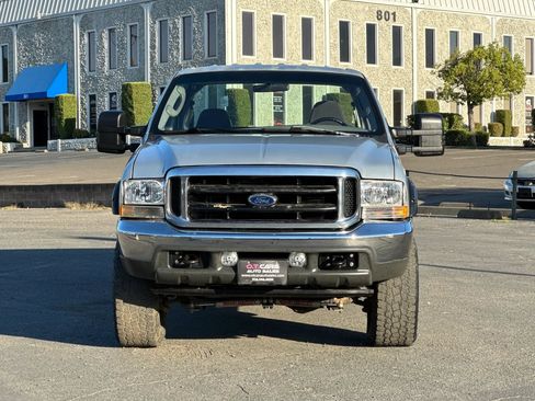 Used 2003 Ford F250 XLT AWD/4WD image 3