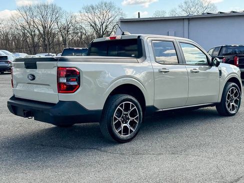 Used 2025 Ford Maverick Lariat image 3