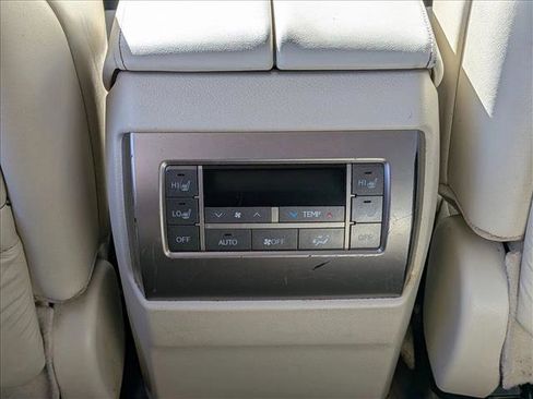 Used 2018 Lexus GX 460 image 16