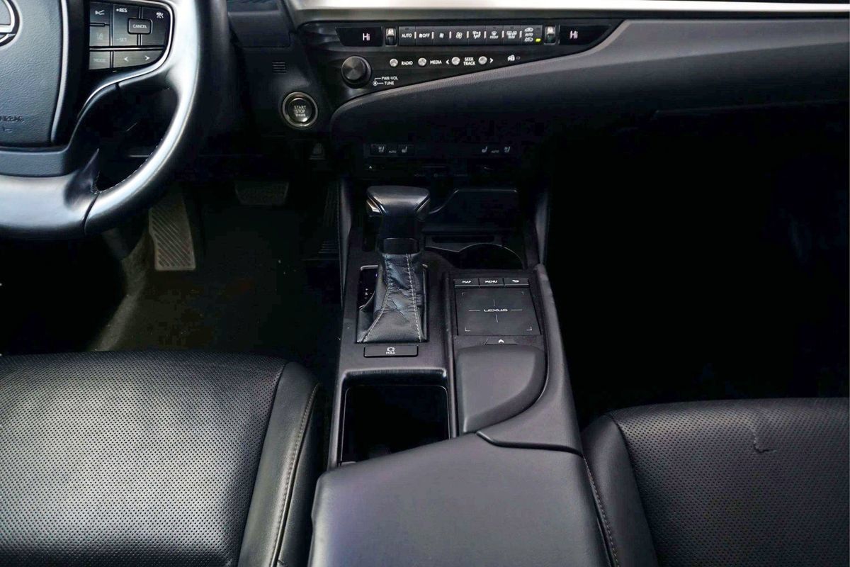 Used 2020 Lexus ES 350 w/ Premium Package FWD image 20