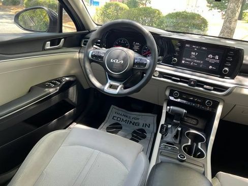 Used 2022 Kia K5 LXS FWD image 29
