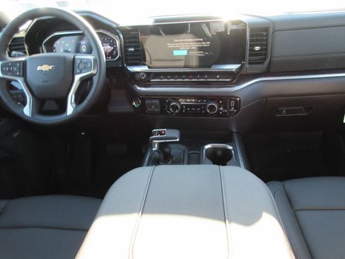 New 2026 Chevrolet Silverado 1500 LTZ w/ LTZ Premium Package AWD/4WD image 18