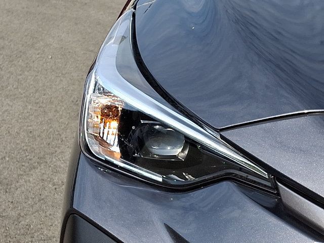 Used 2026 Subaru Crosstrek 2.5i Premium AWD/4WD image 9