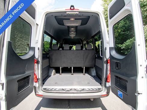 Used 2025 Mercedes-Benz Sprinter 2500 image 14