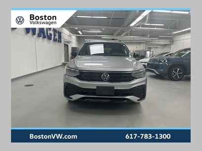 Certified 2022 Volkswagen Tiguan SE R-Line