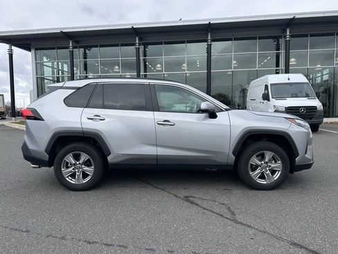 Used 2024 Toyota RAV4 XLE image 8