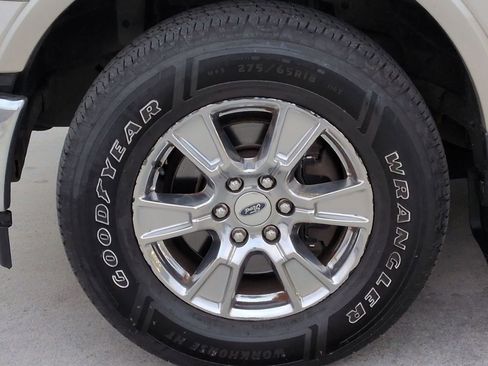 Used 2017 Ford F150 Lariat w/ Equipment Group 501A Mid image 17