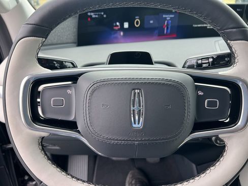 New 2026 Lincoln Navigator L Reserve w/ Jet Appearance Package image 11