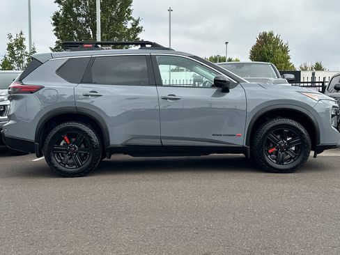 Used 2025 Nissan Rogue SV w/ Rock Creek Premium Package AWD/4WD image 3