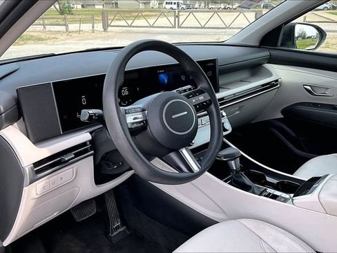 Used 2025 Hyundai Tucson SEL image 12