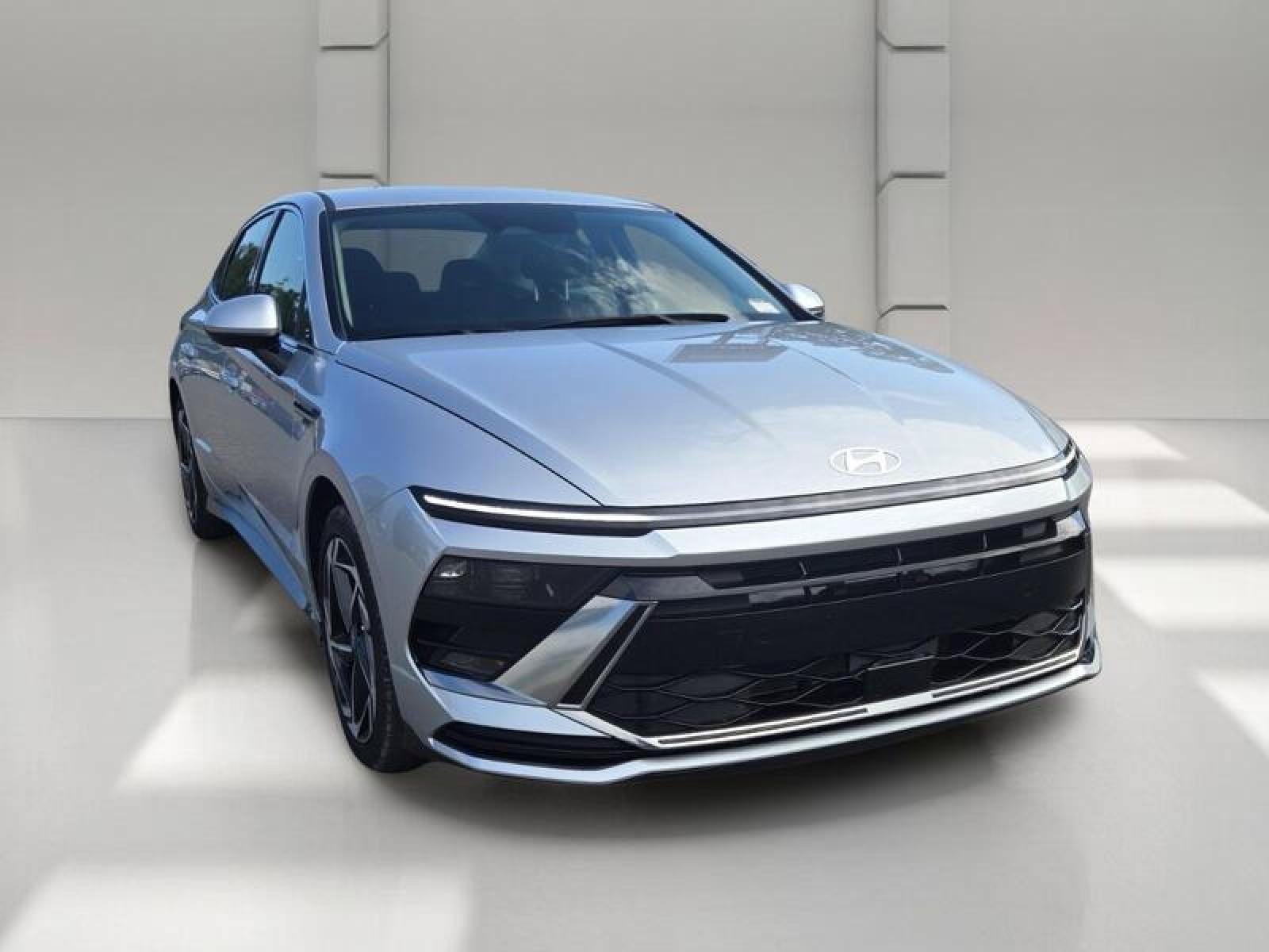 Used 2026 Hyundai Sonata SEL FWD image 3