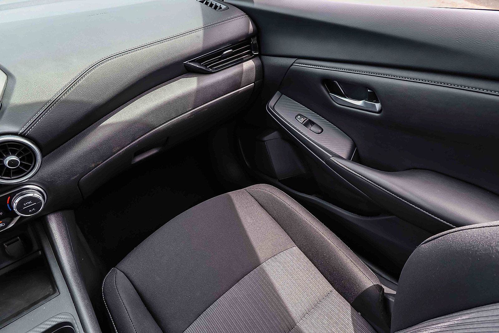 Used 2024 Nissan Sentra SV w/ All-Weather Package FWD image 18