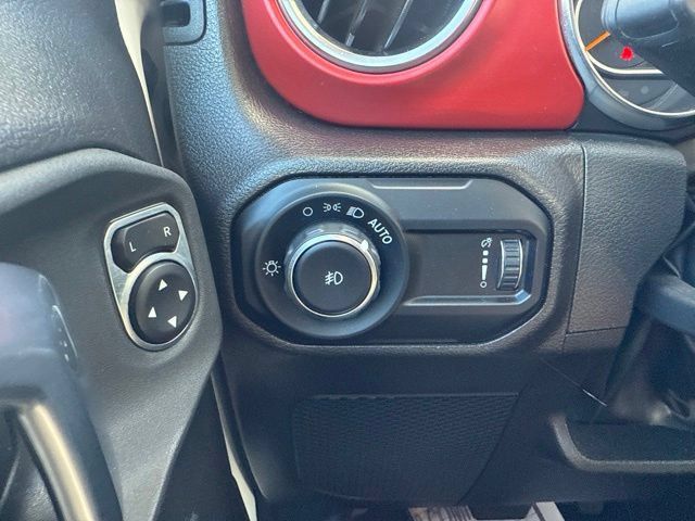 Certified 2023 Jeep Wrangler Unlimited Rubicon w/ LED Lighting Group AWD/4WD image 13