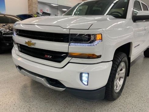 Used 2018 Chevrolet Silverado 1500 LT w/ All Star Edition AWD/4WD image 37