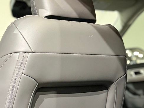 Used 2025 Ford Explorer Active w/ Active Comfort Package image 55